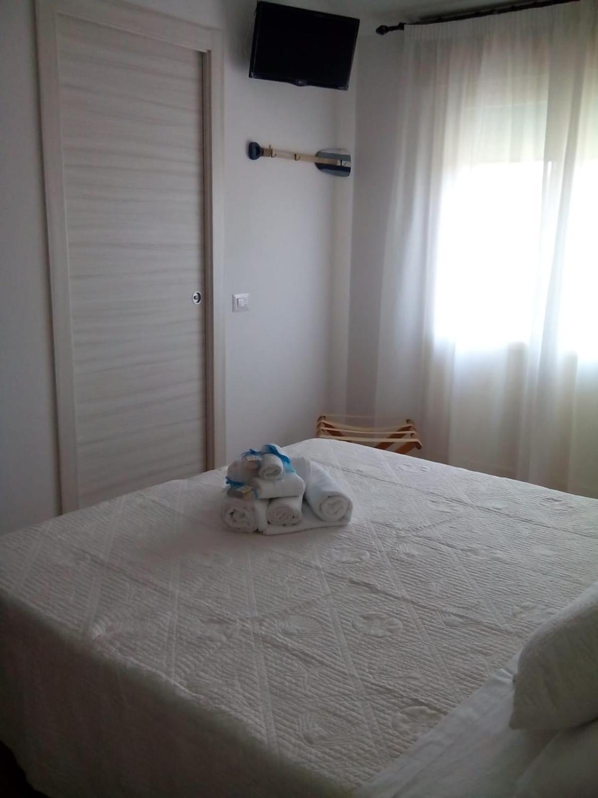 Albergo Medusa Punta Marina Buitenkant foto